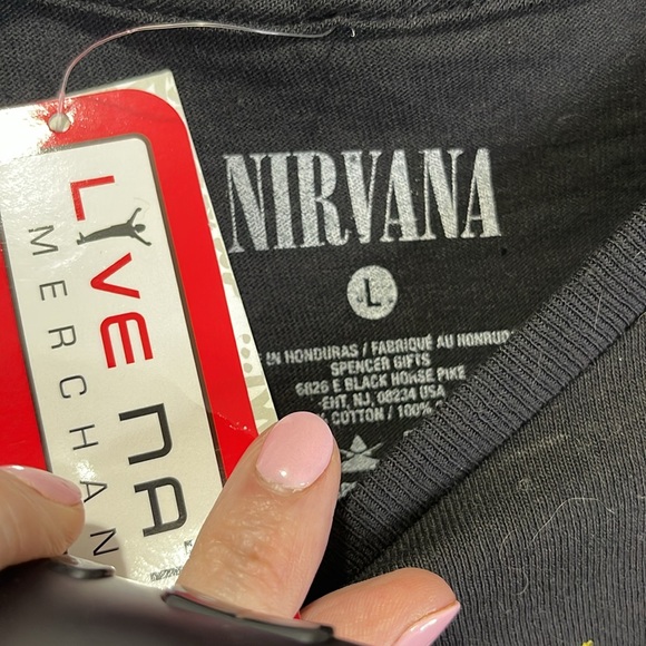 NWT Nirvana black short sleeve T-shirt with yellow face and logo. size large - Picture 3 of 4